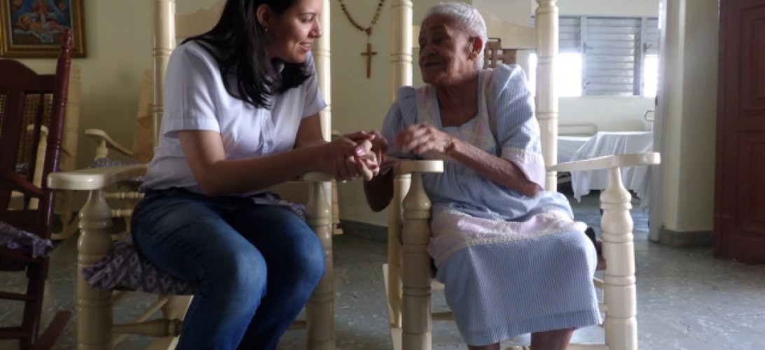 Visita el hogar de ancianos